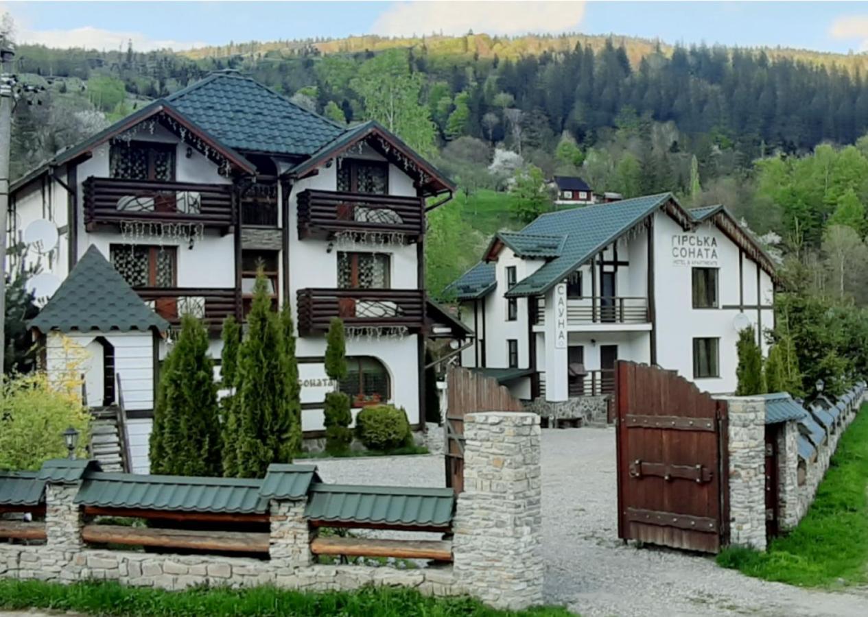 Girska Sonata Hotel & Apartments Mîkulîciîn Exterior foto