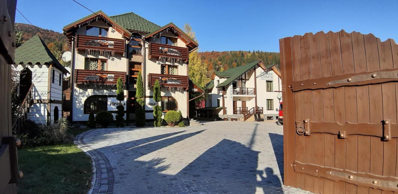 Girska Sonata Hotel & Apartments Mîkulîciîn Exterior foto